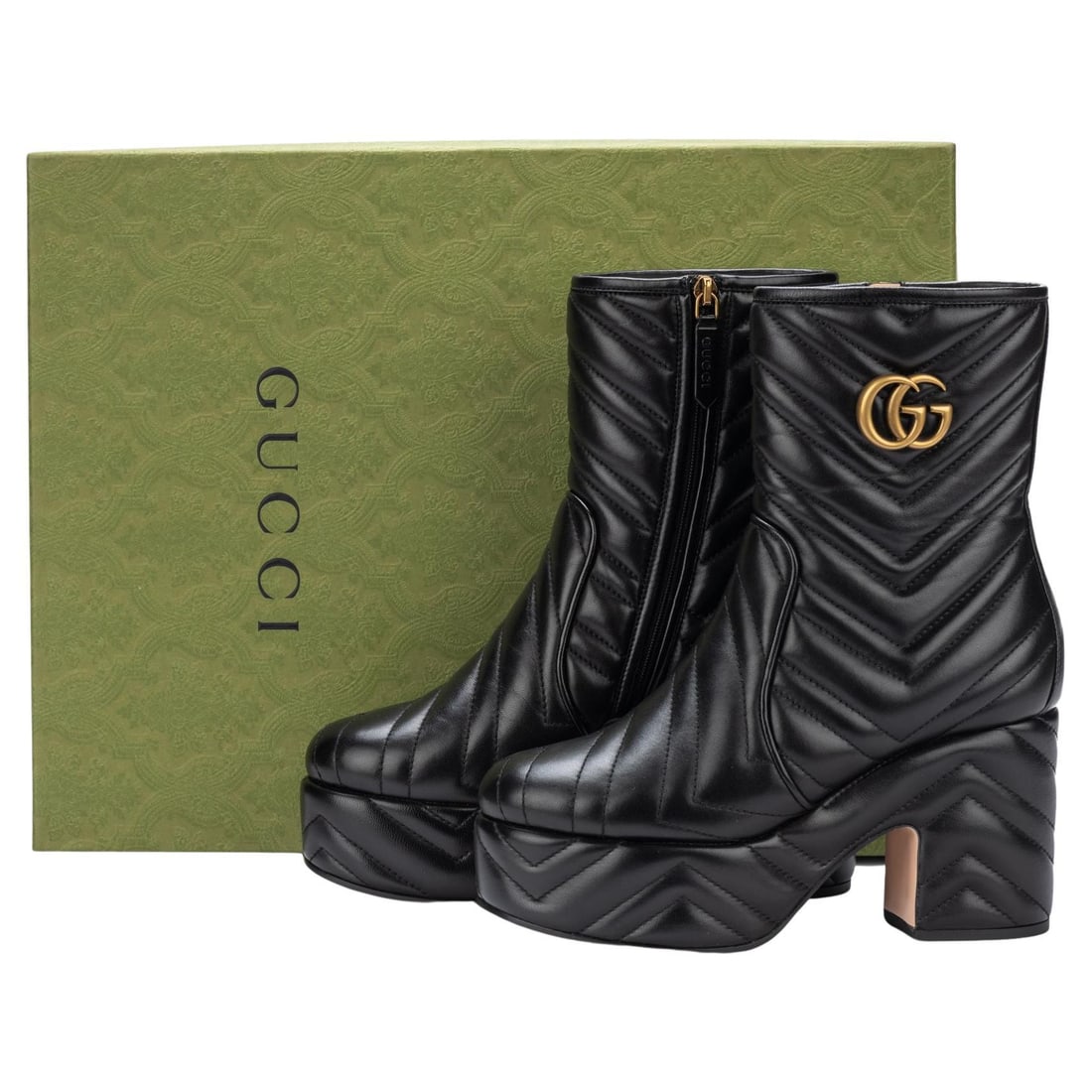 Gucci Marmont Nappa Leather Plateau Boots Black Size 7 BNIB: Gucci Marmont Nappa Leather Plateau Boots Black Size 7 BNIB Elevate your footwear collection with these stunning GUCCI Marmont plateau boots. Crafted from luxurious nappa leather, these boots feature 