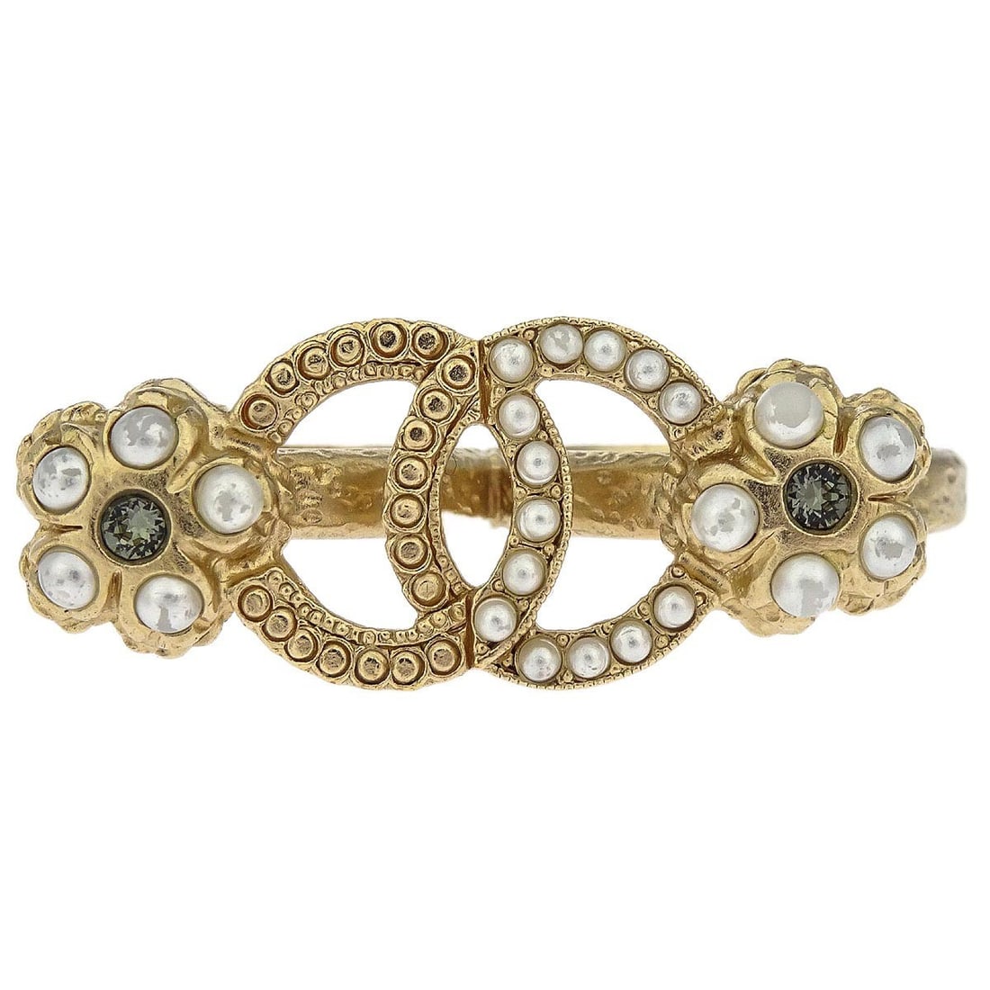 Chanel Gold Plated CC Ring with Rhinestones and Faux Pearl Size 52 53: Chanel Gold Plated CC Ring with Rhinestones and Faux Pearl Size 52 53 This Chanel ring features the iconic CC logo adorned with rhinestones and an artificial pearl accent. Crafted with gold-plated met