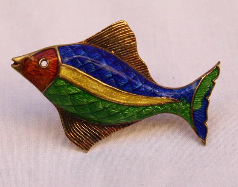 Vintage Tiffany & Co 14K Gold Enameled Fish Brooch by Marten: Vintage Tiffany & Co 14K Gold Enameled Fish Brooch by Marten Discover a stunning vintage brooch featuring a beautifully crafted fish design by Marten for Tiffany & Co. This exquisite piece is made fro