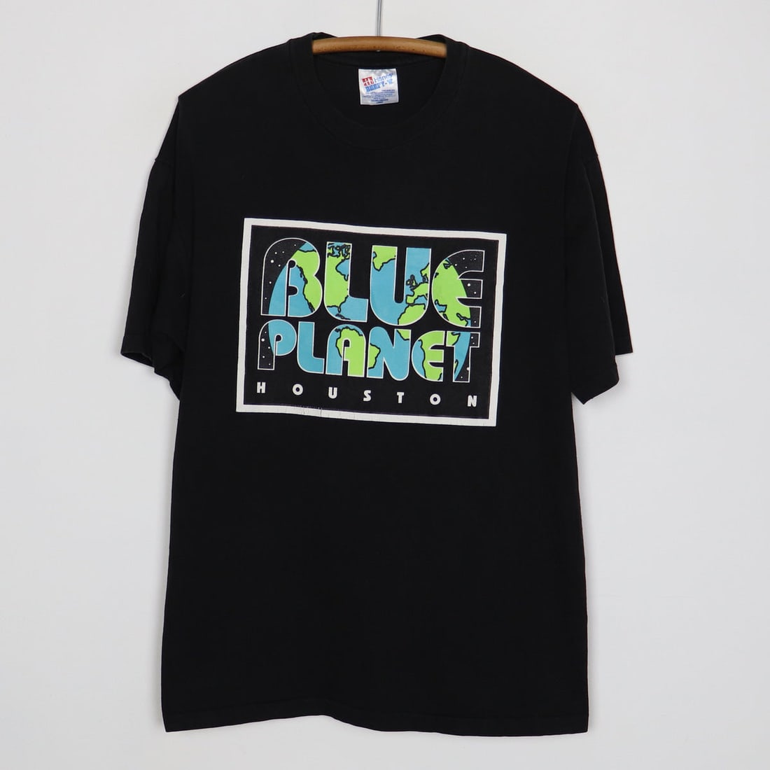 Vintage 1990s Blue Planet Houston Cotton Graphic T-Shirt Size Large: Vintage 1990s Blue Planet Houston Cotton Graphic T-Shirt Size Large This is an original vintage 1990s Blue Planet Houston shirt featuring front and back graphics. The shirt is made of 100% cotton, com
