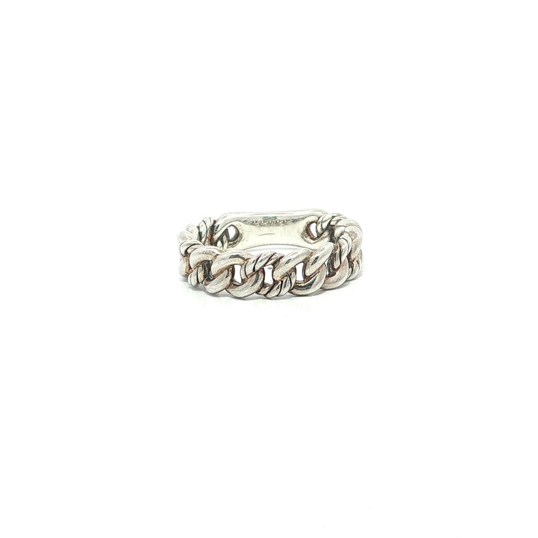 David Yurman Belmont curb link sterling silver band ring size 6: David Yurman Belmont curb link sterling silver band ring size 6 This David Yurman Belmont Curb Link band ring is crafted from solid sterling silver. It features a 5.2mm wide curb link design and is fi