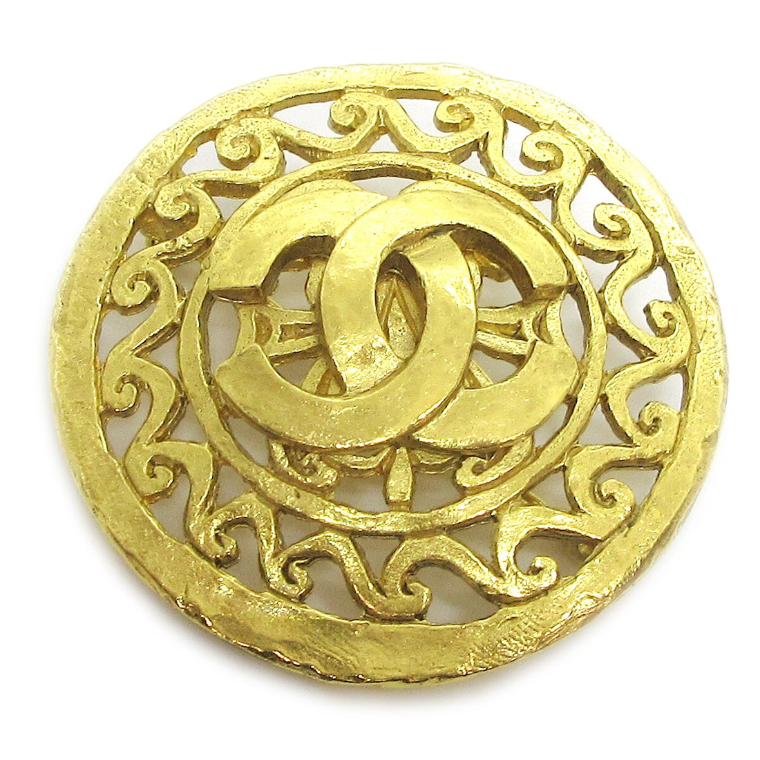 Chanel 95A Gold Medallion Brooch Pin Gold-Tone: Chanel 95A Gold Medallion Brooch Pin Gold-Tone This exquisite Chanel Medallion Brooch Pin is a stunning accessory that embodies elegance and sophistication. Crafted in a beautiful gold-tone finish, th