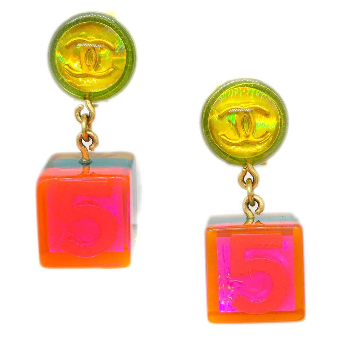 Chanel Vintage Multicolor Dangle Clip-On Cube Earrings 97P: Chanel Vintage Multicolor Dangle Clip-On Cube Earrings 97P Elevate your accessory game with these stunning Chanel Dangle Cube Earrings. Designed with a vibrant multicolor palette, these vintage clip-o