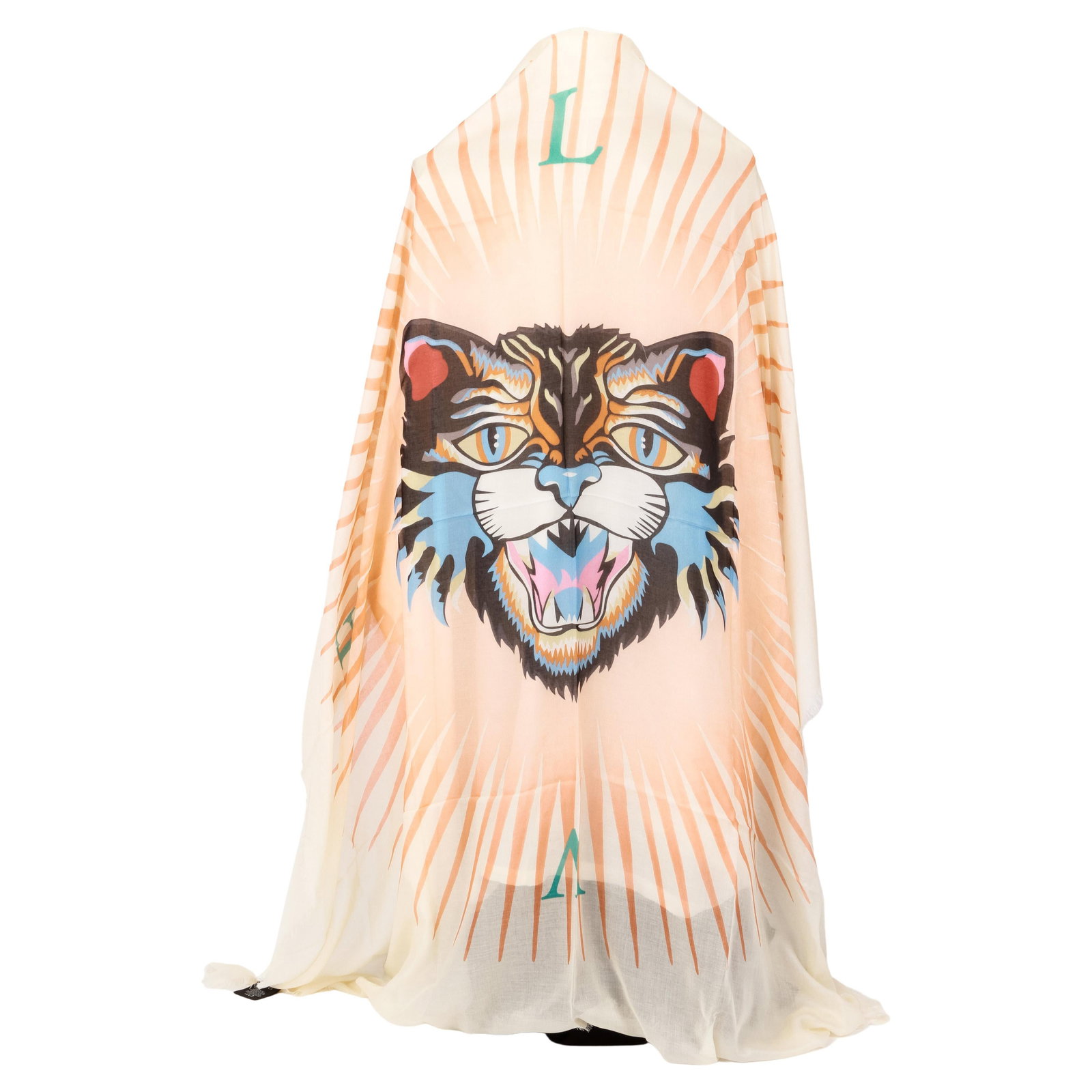 Gucci Cream Iconic Tiger 52in Shawl Scarf New with Tag: Gucci Cream Iconic Tiger 52in Shawl Scarf New with Tag Elevate your wardrobe with this stunning Gucci Cream Iconic Tiger Shawl Scarf, a perfect blend of luxury and contemporary style. Crafted in Italy