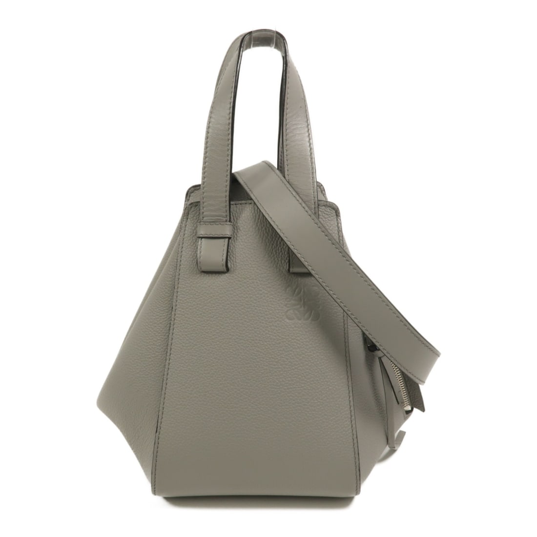 LOEWE Hammock Small Gray Calfskin 2 Way Shoulder Bag: LOEWE Hammock Small Gray Calfskin 2 Way Shoulder Bag This LOEWE Hammock Small 2 Way Shoulder Bag is crafted from high-quality calfskin leather in a sophisticated gray shade. Designed for versatility, 