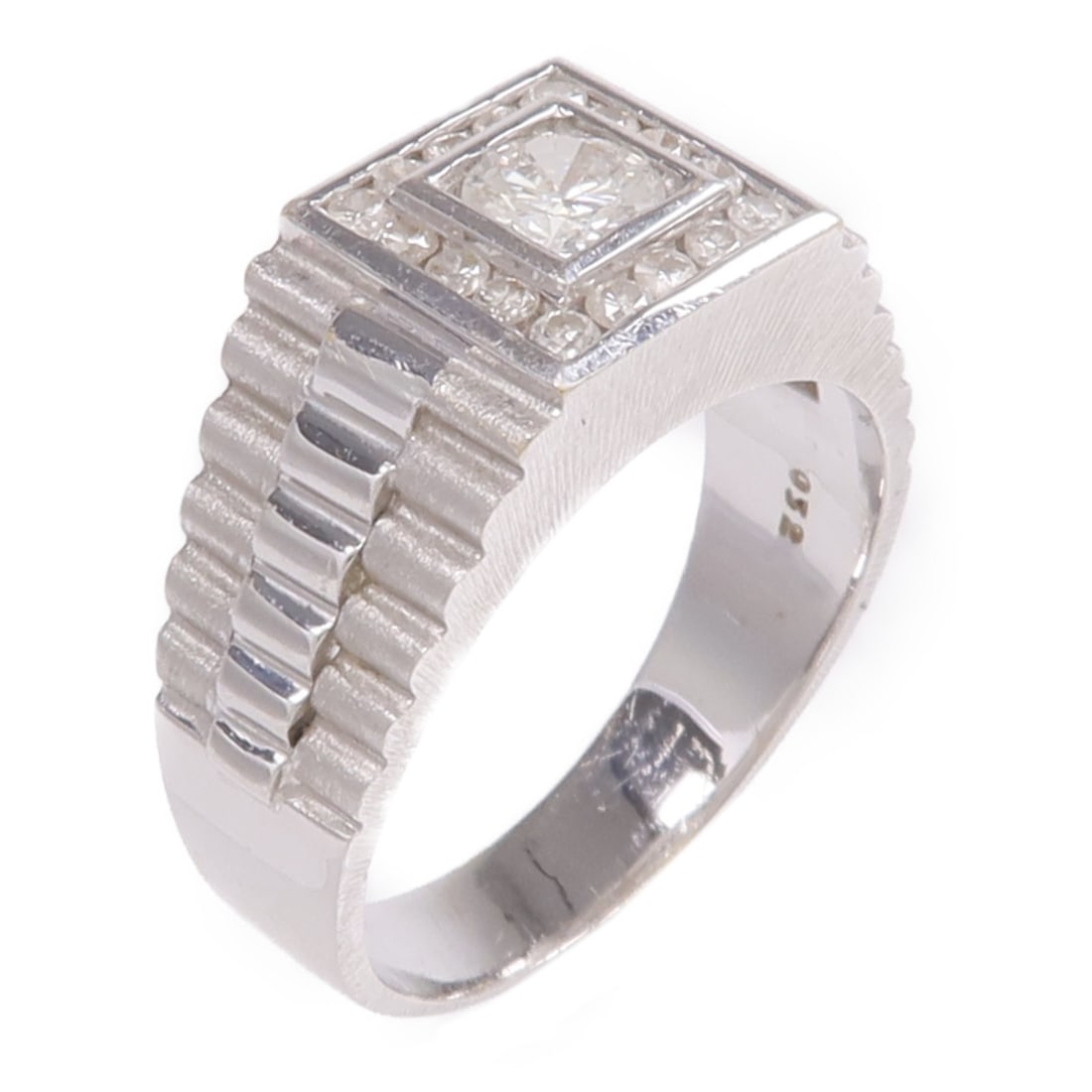 18K White Gold Diamond Ring Size 7 JEWELRY: 18K White Gold Diamond Ring Size 7 JEWELRY This elegant ring features a clear diamond set in 18K white gold. Designed for unisex wear, it offers a classic style and is sized for a US ring size 7. The 