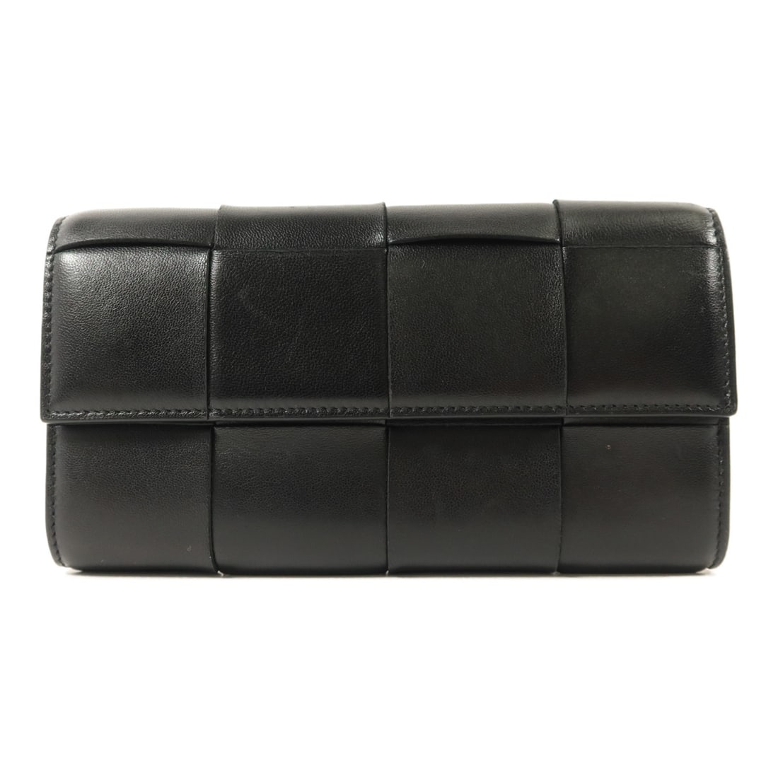 Bottega Veneta Cassette Bifold Wallet Black Calfskin GHW: Bottega Veneta Cassette Bifold Wallet Black Calfskin GHW This Bottega Veneta Cassette long wallet is crafted from black calfskin leather and features a bifold design. Made in Italy, it is designed for