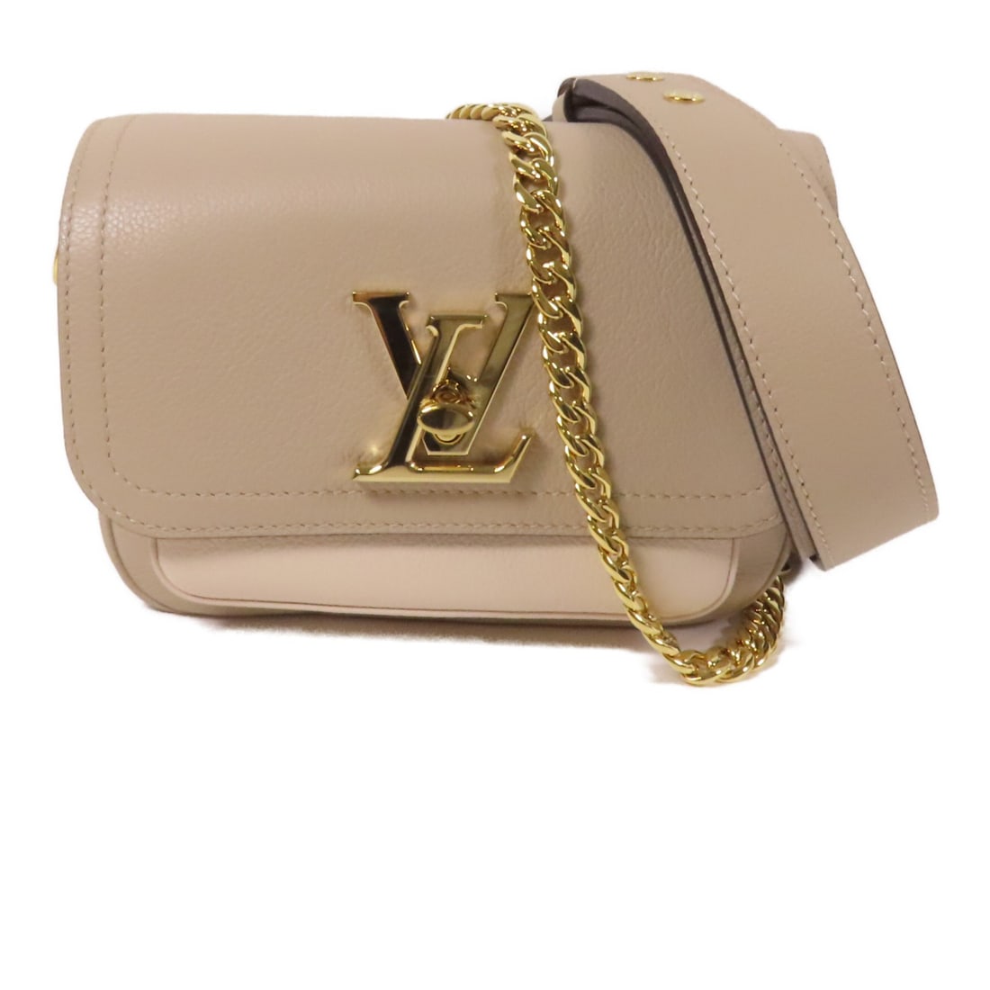 LOUIS VUITTON Lockme Tender 2 Way Bag M58554 Calfskin Leather Grey GHW: LOUIS VUITTON Lockme Tender 2 Way Bag M58554 Calfskin Leather Grey GHW This Louis Vuitton Lockme Tender 2 Way Bag is crafted from high-quality calfskin leather in a sophisticated gray hue. Designed fo