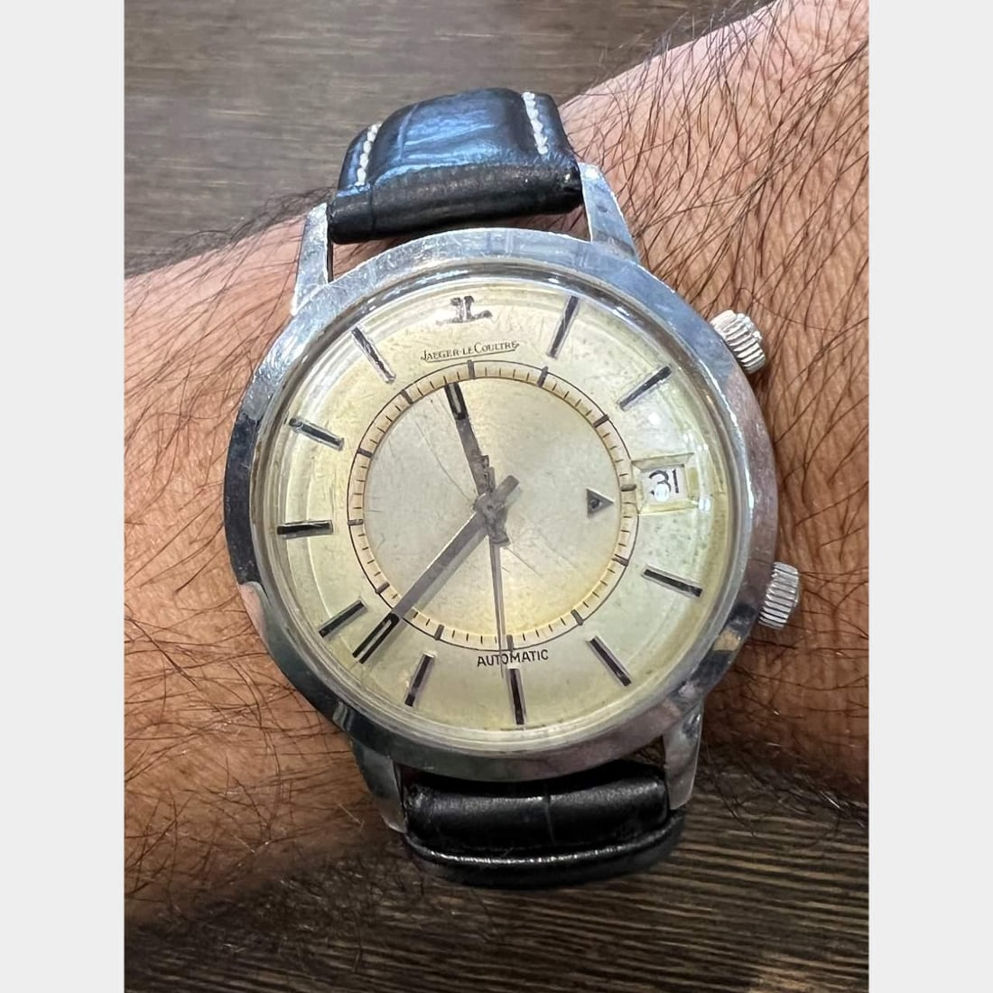JAEGER LeCOULTRE Vintage 38mm Stainless Steel Watch Head: JAEGER LeCOULTRE Vintage 38mm Stainless Steel Watch Head This JAEGER LeCOULTRE vintage watch features a sleek stainless steel case with a diameter of 38mm. It is powered by a reliable bumper automatic