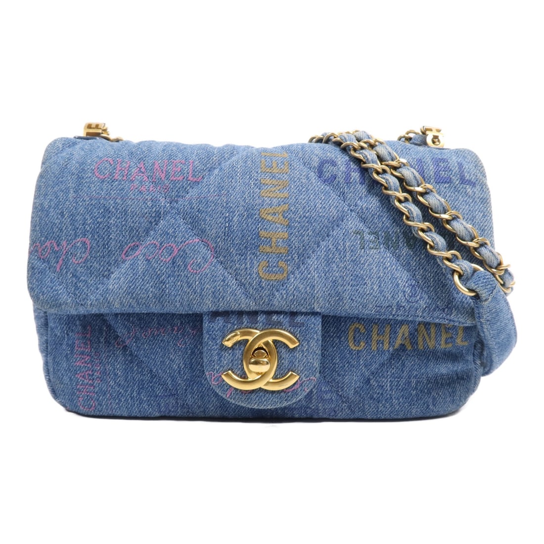 CHANEL Denim Blue GHW Chain Shoulder Bag AS3134: CHANEL Denim Blue GHW Chain Shoulder Bag AS3134 Elevate your accessory game with this stunning CHANEL CC Chain Shoulder Bag. Crafted from high-quality denim, this chic shoulder bag features a striking
