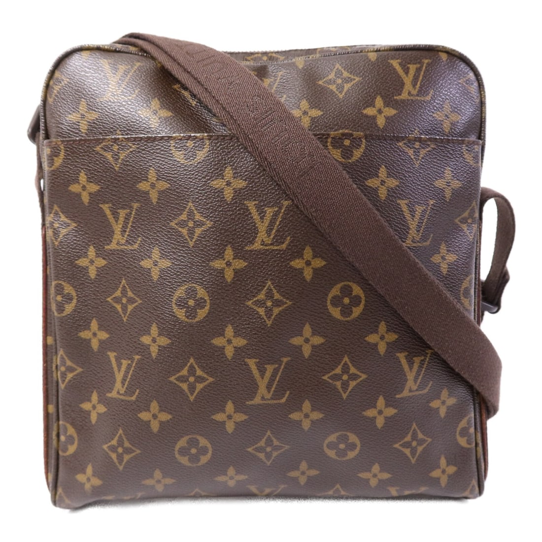 Louis Vuitton Beaubourg Trotteur Shoulder Bag Monogram Canvas Brown GHW M97037: Louis Vuitton Beaubourg Trotteur Shoulder Bag Monogram Canvas Brown GHW M97037 This Louis Vuitton Trotteur Beaubourg shoulder bag features the classic Monogram pattern on durable PVC coated canvas in 