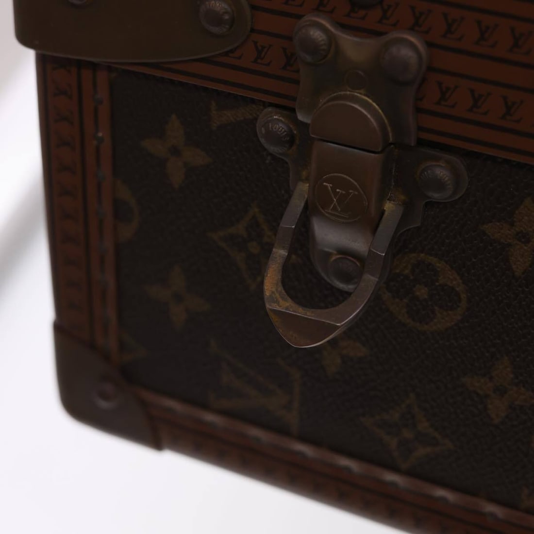 LOUIS VUITTON M21626 Monogram Canvas Shoes Trunk Authentic - 9