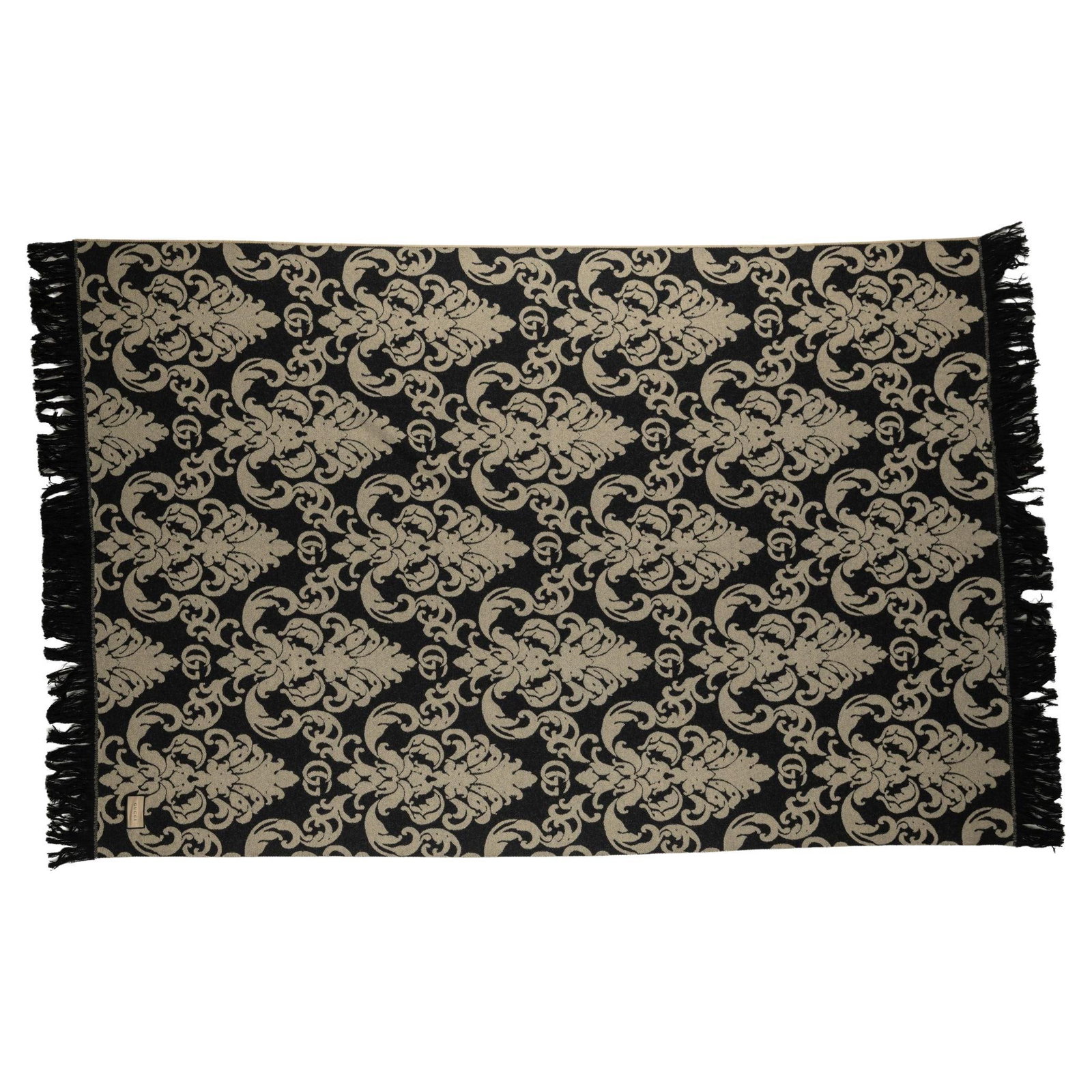 Gucci Damasco Wool-Blend Blanket with Tags 84 x 50 Inches: Gucci Damasco Wool-Blend Blanket with Tags 84 x 50 Inches Experience luxury and comfort with this exquisite Gucci Damasco Blanket. Crafted in Italy, this blanket boasts a wool-blend fabrication featur