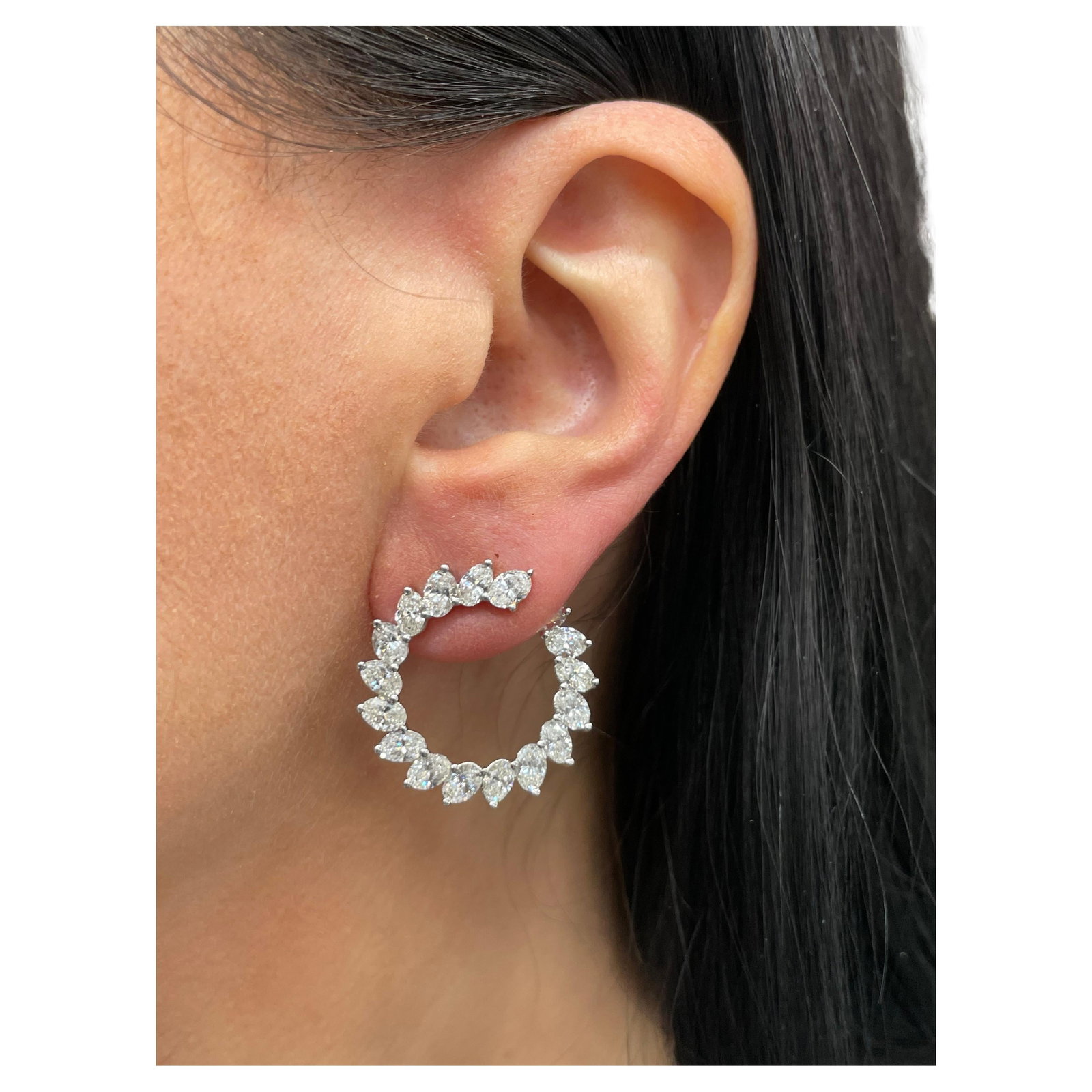 Harbor Diamonds 18K White Gold Crescent Hoop Earrings 6.68 Carats Cushion Cut Diamonds: Harbor Diamonds 18K White Gold Crescent Hoop Earrings 6.68 Carats Cushion Cut Diamonds Elevate your style with these stunning Crescent Hoop Earrings, featuring 34 exquisite Cushion Cut Diamonds that t