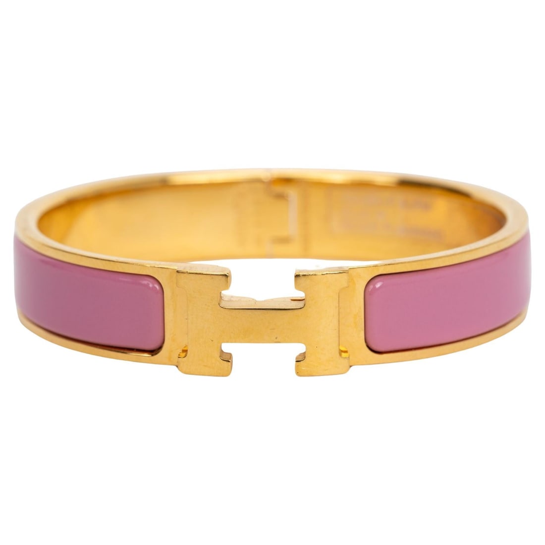 Hermes Clic H Rose Flamingo Bracelet Gold Plate PM 2023: Hermes Clic H Rose Flamingo Bracelet Gold Plate PM 2023 Introducing the Hermes New Clic H Rose Flamingo Bracelet, a stunning accessory that combines elegance with contemporary design. This narrow brac