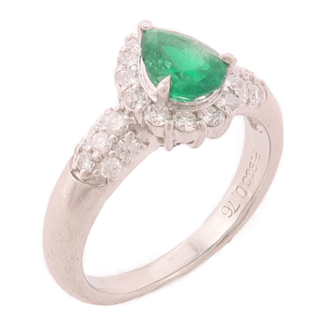 Emerald Diamond Ring in PT900 Platinum by JEWELRY: Emerald Diamond Ring in PT900 Platinum by JEWELRY This exquisite ring features a stunning emerald set in a high-quality PT900 platinum band, showcasing its vibrant green color. Crafted from durable pl