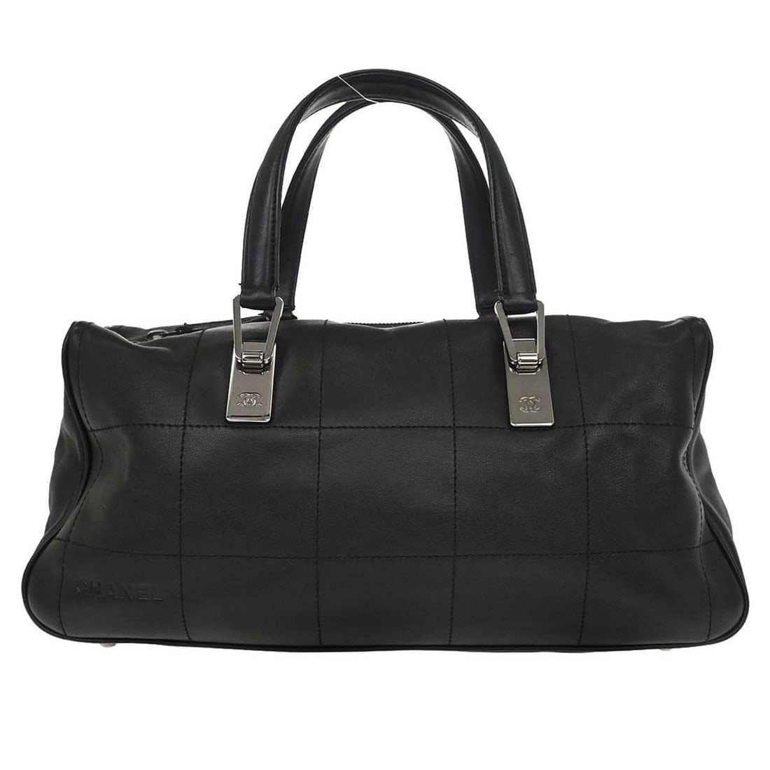 Chanel Matelasse Black Lambskin Top Handle Bag: Chanel Matelasse Black Lambskin Top Handle Bag This Chanel Black Lambskin Choco Bar Handbag features a quilted matelasse pattern and a zip closure. Crafted from luxurious lambskin leather with a leath