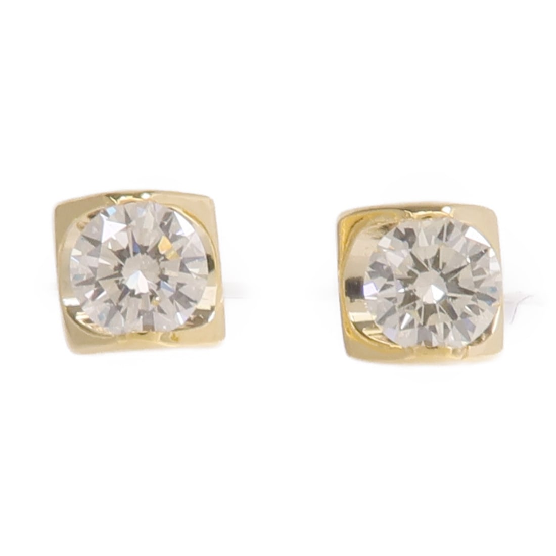 Diamond Pierced Earrings in 18K Yellow Gold JEWELRY: Diamond Pierced Earrings in 18K Yellow Gold JEWELRY These pierced earrings are crafted from 18K yellow gold and feature clear diamonds as the main stones. Designed for women, they offer an elegant and