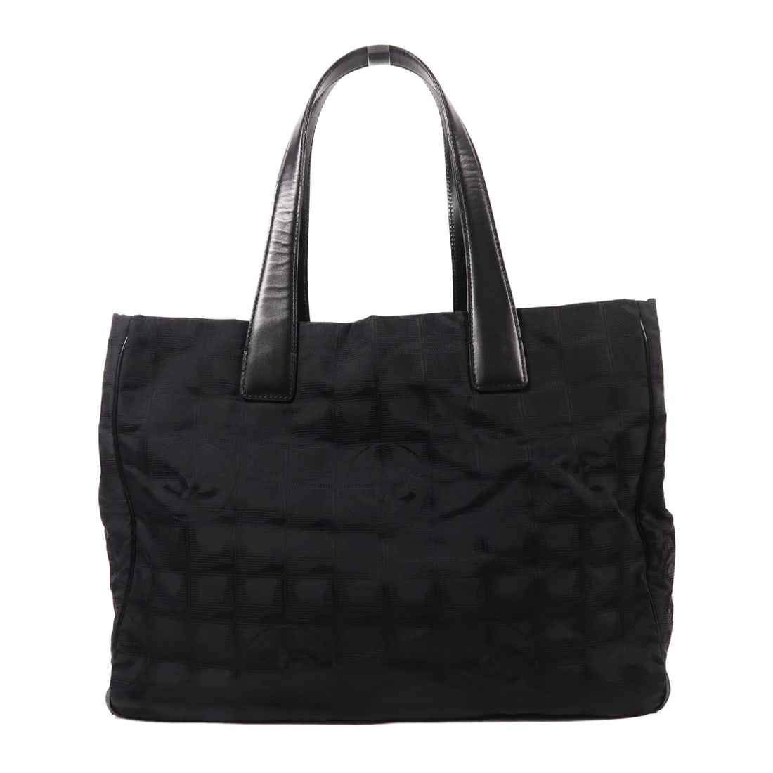 CHANEL Vintage Black Nylon Shoulder Tote Bag with GHW: CHANEL Vintage Black Nylon Shoulder Tote Bag with GHW This vintage CHANEL shoulder tote bag is crafted from durable black nylon, offering a stylish yet practical accessory for your everyday needs. Wit