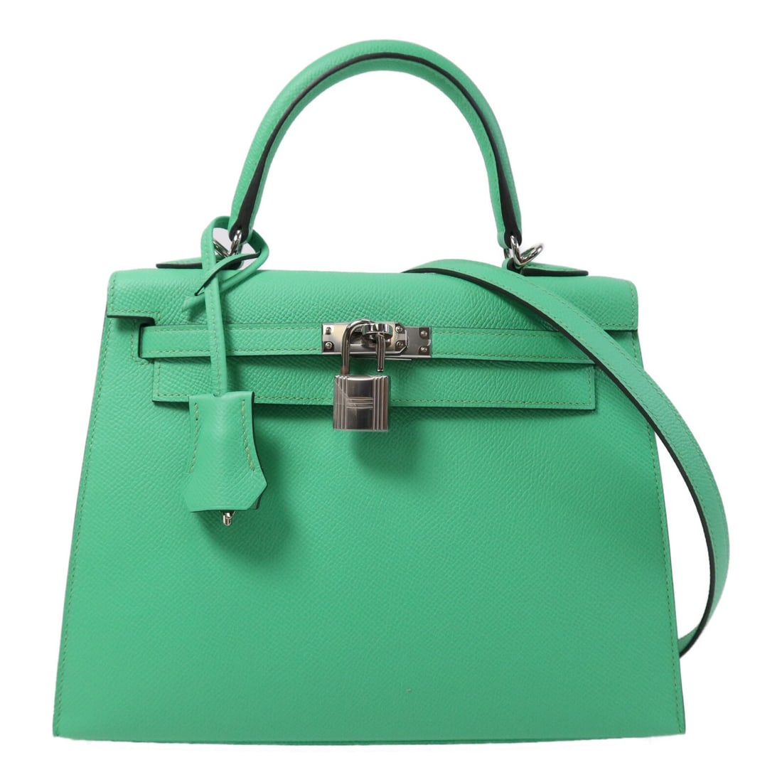 Hermes Kelly 25 Green Epsom Leather Shoulder Handbag with Palladium Hardware: Hermes Kelly 25 Green Epsom Leather Shoulder Handbag with Palladium Hardware This Hermes Kelly 25 is a versatile 2-way shoulder bag crafted from Veau Epsom calfskin leather in a striking green shade. 