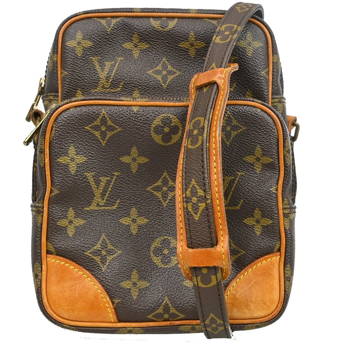 Louis Vuitton Amazone Monogram Canvas Medium Crossbody Bag M45236: Louis Vuitton Amazone Monogram Canvas Medium Crossbody Bag M45236 This Louis Vuitton Amazon crossbody bag features the iconic Monogram canvas leather with brown leather trim. Designed in a medium size