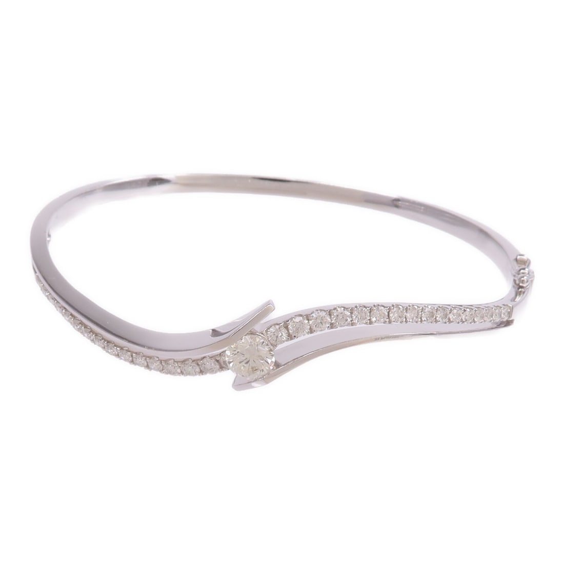 Diamond Accent 18K White Gold Women's Bracelet: Diamond Accent 18K White Gold Women's Bracelet This women's bracelet features a refined design crafted in 18K white gold and set with clear diamonds. The piece offers a classic style suitable for vari