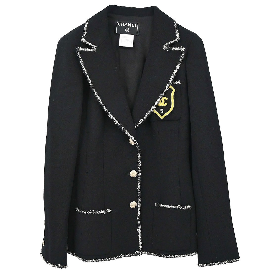 CHANEL Wool Black Women s Jacket FR 36: CHANEL Wool Black Women s Jacket FR 36 This Chanel single-breasted jacket features a classic black wool outer shell with long sleeves and a button closure. Designed for a regular fit, this vintage pie
