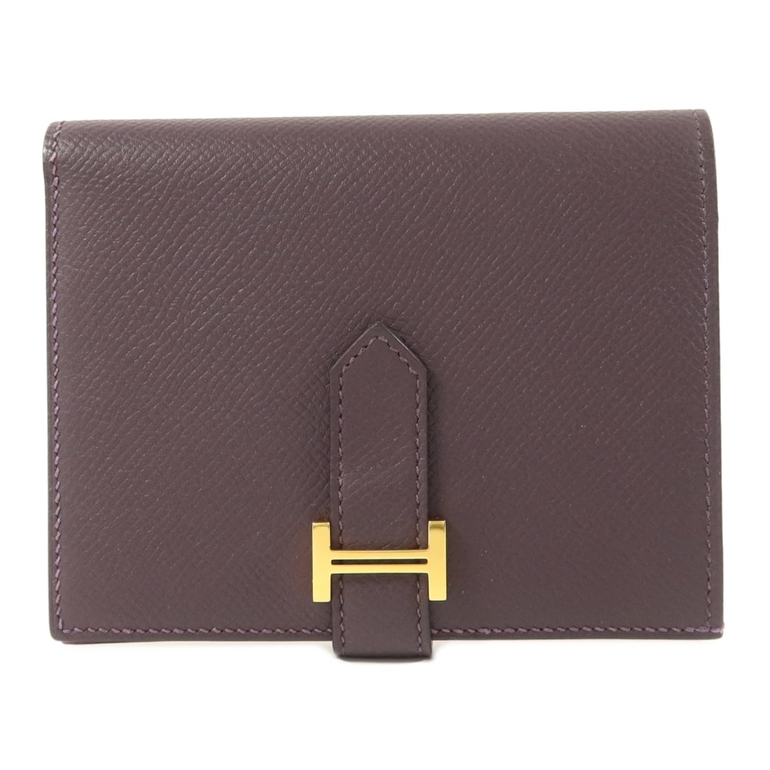 Hermes Bearn Compact Purple Epsom Bi-fold Wallet GHW: Hermes Bearn Compact Purple Epsom Bi-fold Wallet GHW This Hermes Bearn Compact Wallet features a stylish bi-fold design crafted from calfskin leather in a rich purple hue. Designed for women, it offer