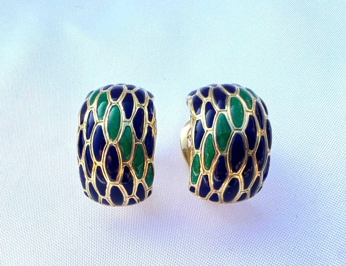 Italian 18K Gold Enamel Earrings by Aldo Garavelli Molina: Italian 18K Gold Enamel Earrings by Aldo Garavelli Molina Discover this exquisite pair of Italian earrings crafted by Aldo Garavelli & Molina, featuring a stunning combination of 18K yellow gold and v