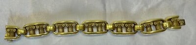 Kieselstein-Cord 18K Gold Chain Bracelet 117.90 g Circa 1980: Kieselstein-Cord 18K Gold Chain Bracelet 117.90 g Circa 1980 This impressive Kieselstein-Cord bracelet is crafted from 18K gold and dates to around 1980. Weighing 117.90 grams, it features intricate d