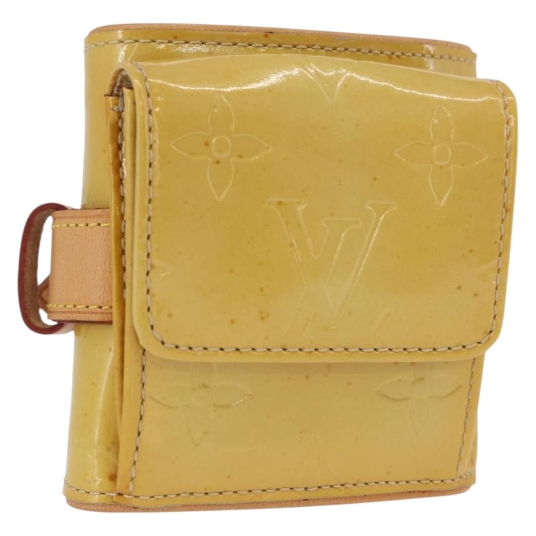 Beige Vernis Patent Coin Purse by Louis Vuitton Lafayette Street M91013: Beige Vernis Patent Coin Purse by Louis Vuitton Lafayette Street M91013 This Louis Vuitton Vernis Lafayette Street coin purse is crafted from beige patent leather and features a compact design ideal f
