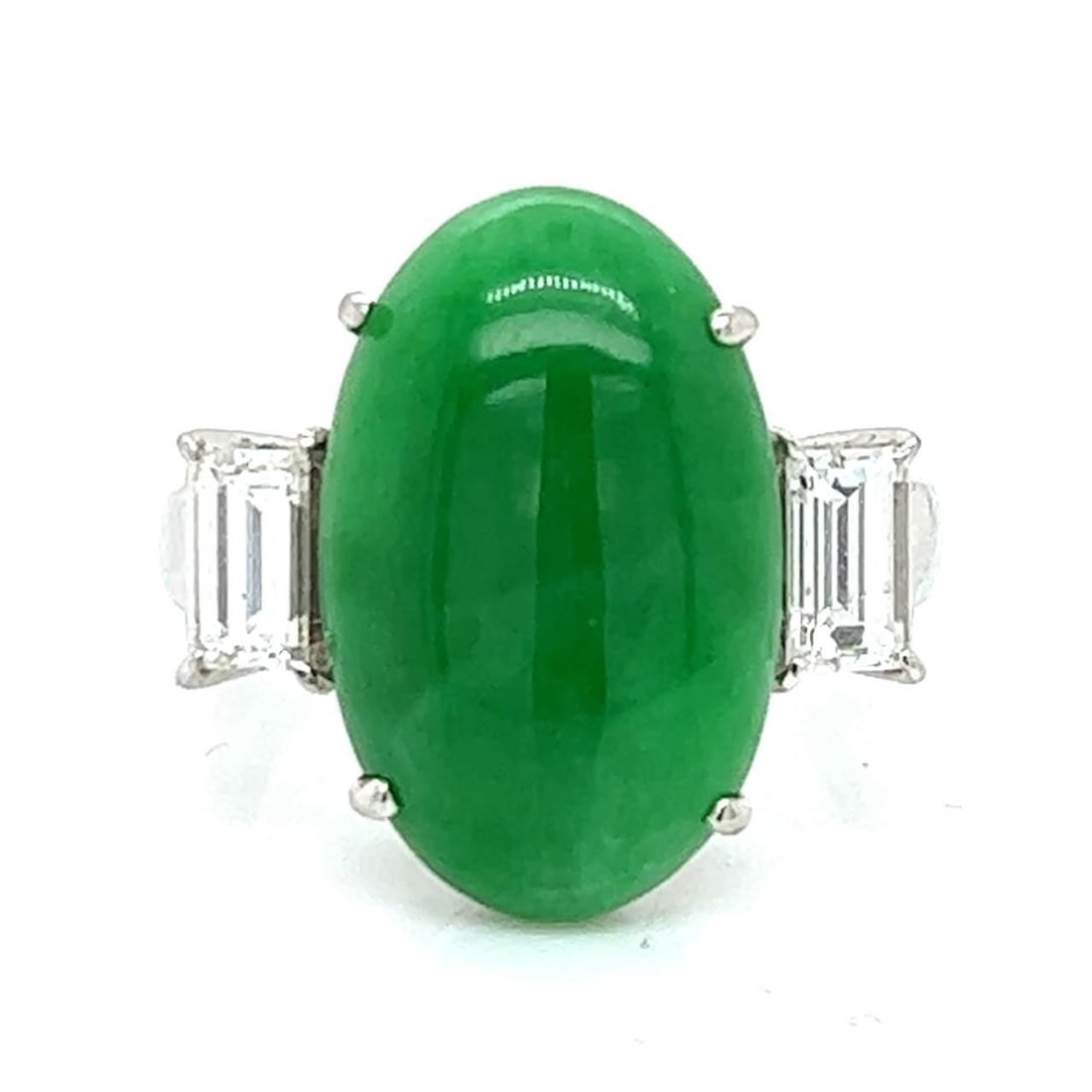 Stunning Platinum Jade Ring with 1.06 Ct Diamonds: Stunning Platinum Jade Ring with 1.06 Ct Diamonds This exquisite Platinum Jade & Diamond Ring showcases a stunning blend of natural beauty and luxury. The ring features a remarkable 10.51 Ct. natural 
