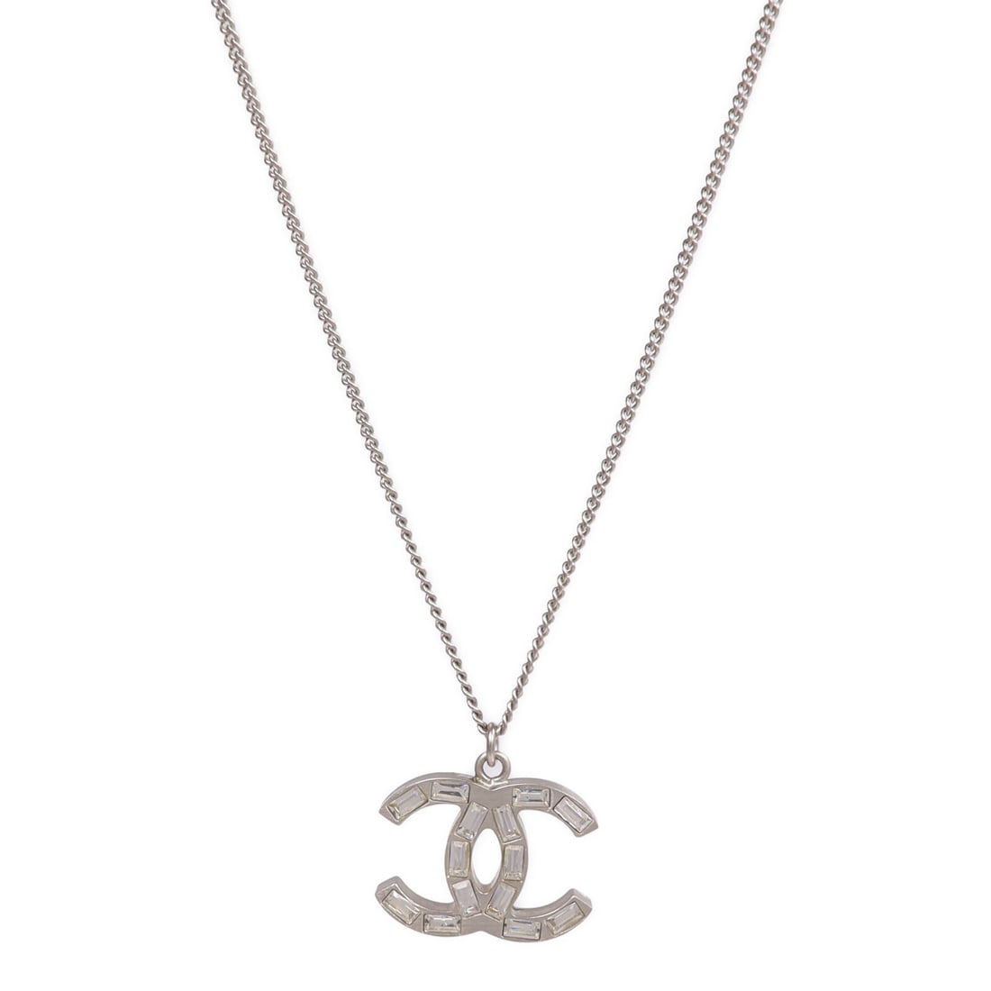Chanel CC Gold Tone Necklace: Chanel CC Gold Tone Necklace This CHANEL necklace features the iconic CC logo in a gold and silver-tone metal design. Crafted for women, it offers a sophisticated and elegant accessory option. The nec