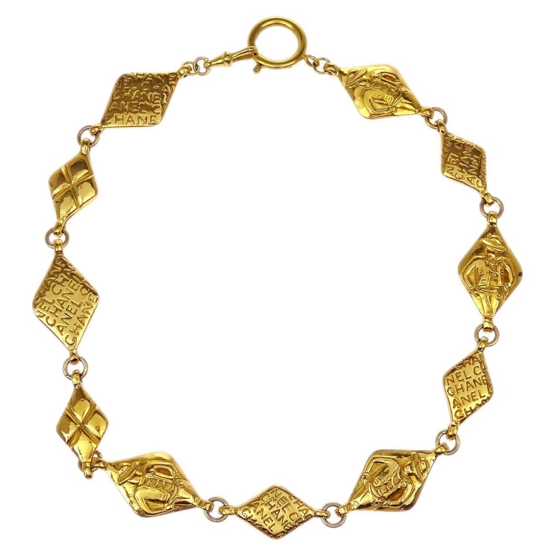 Chanel Gold-Plated Pendant Chain Necklace: Chanel Gold-Plated Pendant Chain Necklace This stunning necklace from Chanel features a stylish pendant design elegantly crafted in gold-plated metal. The necklace is in very good condition, showcasin