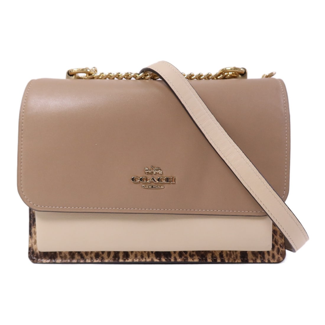 Coach Brown Calfskin Shoulder Bag with Gold Tone Hardware G2272-CB900: Coach Brown Calfskin Shoulder Bag with Gold Tone Hardware G2272-CB900 This Coach shoulder bag is crafted from brown calfskin leather and features a regular size designed for women. The bag has a prist