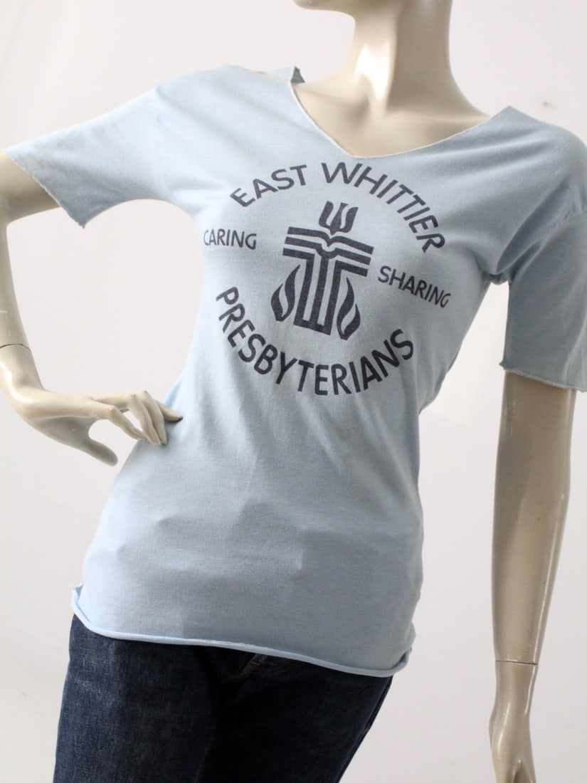1980s Vintage East Whittier Graphic Tee Soft Blue V-Neck - 7