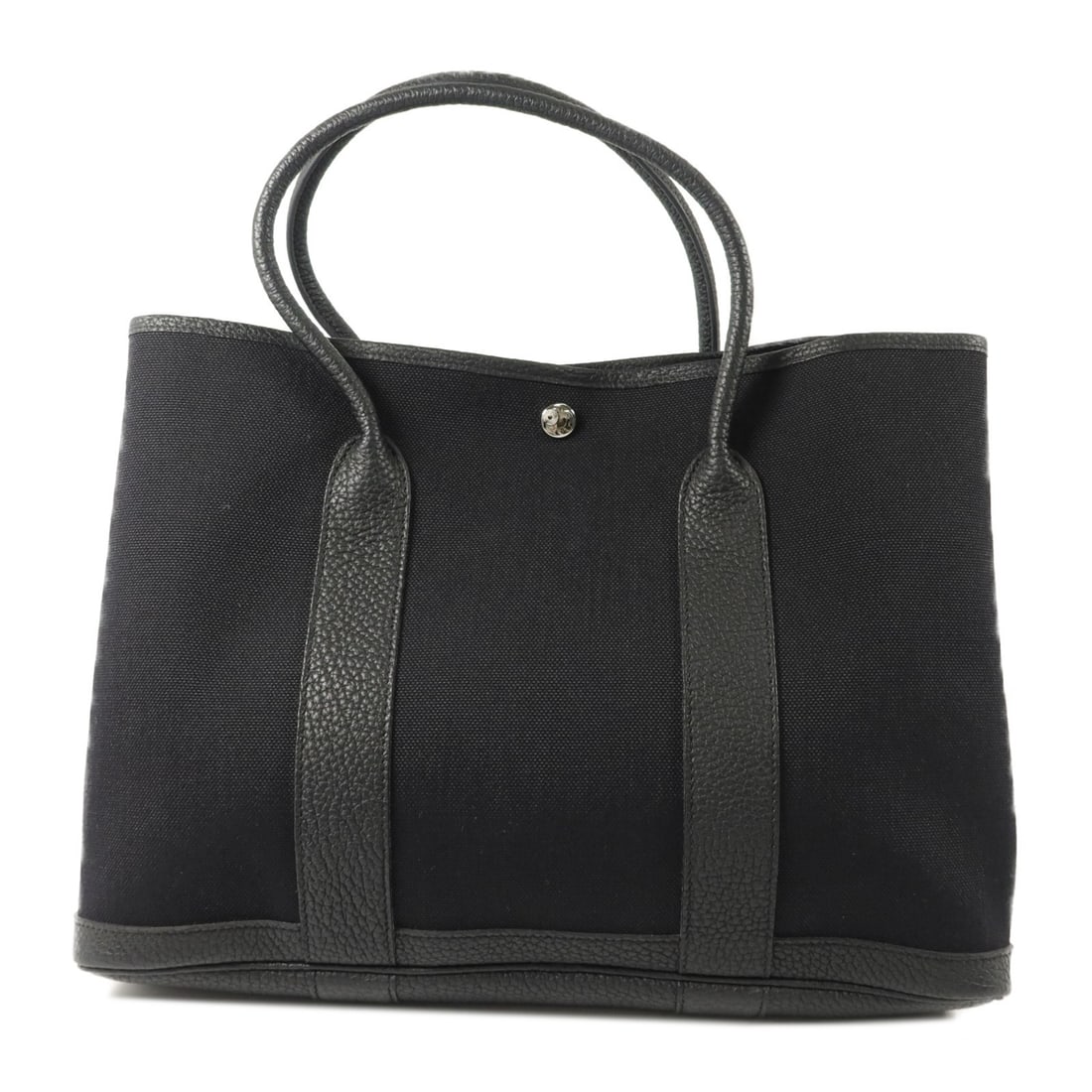 Hermes Garden Party PM Black Calfskin Tote Bag: Hermes Garden Party PM Black Calfskin Tote Bag This HERMES GardenParty PM tote bag is crafted from black Negonda calfskin leather and canvas, offering a sophisticated and versatile accessory. Designed