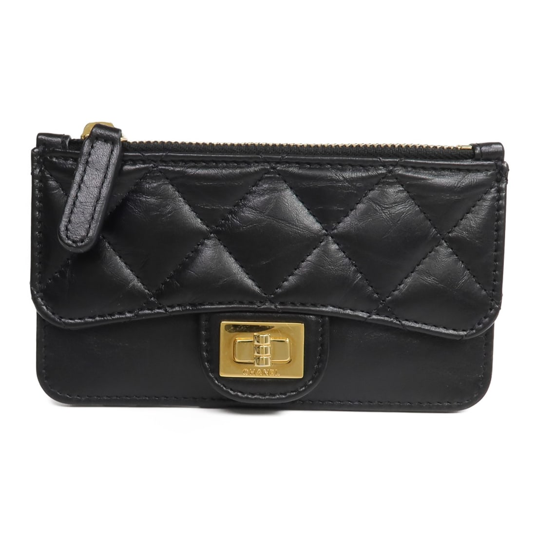 CHANEL Black Lambskin 2.55 Card Case GHW: CHANEL Black Lambskin 2.55 Card Case GHW This CHANEL 2.55 card case is crafted from luxurious lambskin leather in classic black, featuring the iconic CC logo and gold tone hardware. Designed for women