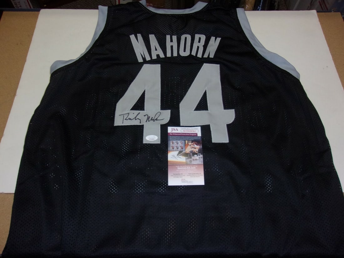 Rick Mahorn Signed Detroit Pistons Jersey Rare JSA COA: Rick Mahorn Signed Detroit Pistons Jersey Rare JSA COA This is a rare original signed jersey of Rick Mahorn from the Detroit Pistons, a notable item for collectors and fans of NBA basketball. The jers