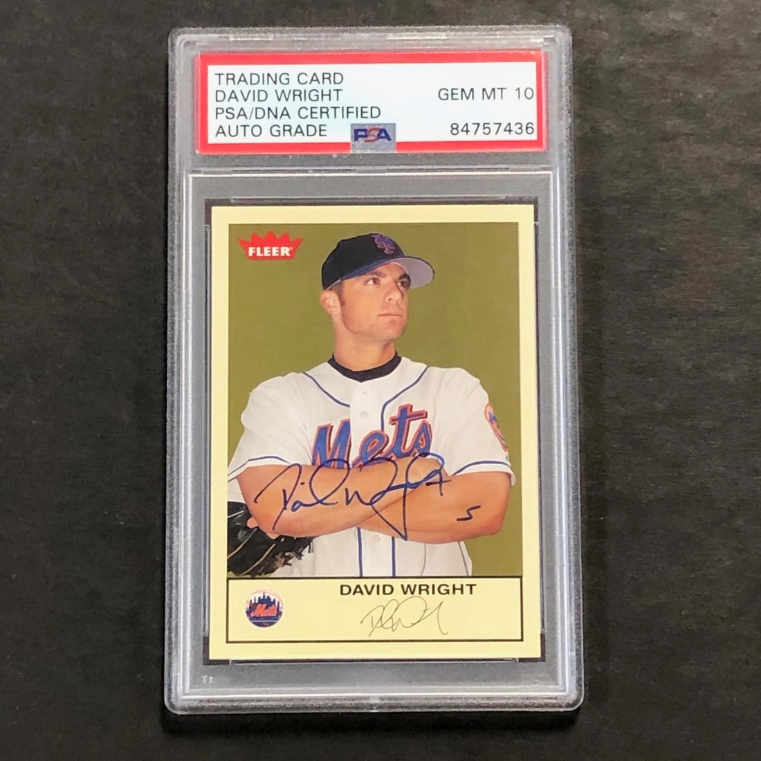 2005 Fleer #110 David Wright Signed Card PSA Authenticated Mets: 2005 Fleer #110 David Wright Signed Card PSA Authenticated Mets This is a 2005 Fleer #110 baseball trading card featuring David Wright, an iconic player from the New York Mets. The card is autographed