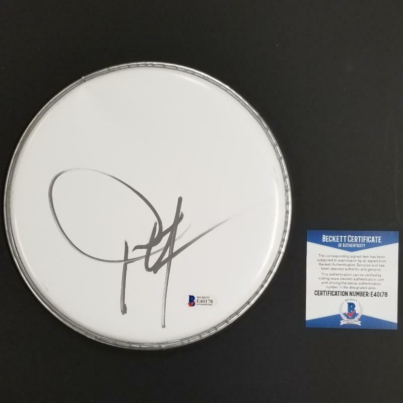 Drumhead Hand Signed by Dwight Yoakam with Beckett Authentication BAS COA: Drumhead Hand Signed by Dwight Yoakam with Beckett Authentication BAS COA This is an original drumhead autographed by country music star Dwight Yoakam. The signature is authenticated and the item is i