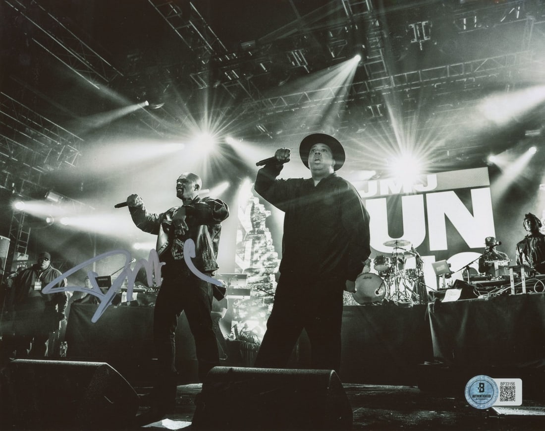 Darryl McDaniels Run DMC Signed 8x10 Photo BAS Authentic: Darryl McDaniels Run DMC Signed 8x10 Photo BAS Authentic This authentic 8x10 photograph has been personally signed by Darryl McDaniels of the legendary hip-hop group Run DMC. The item is verified for 