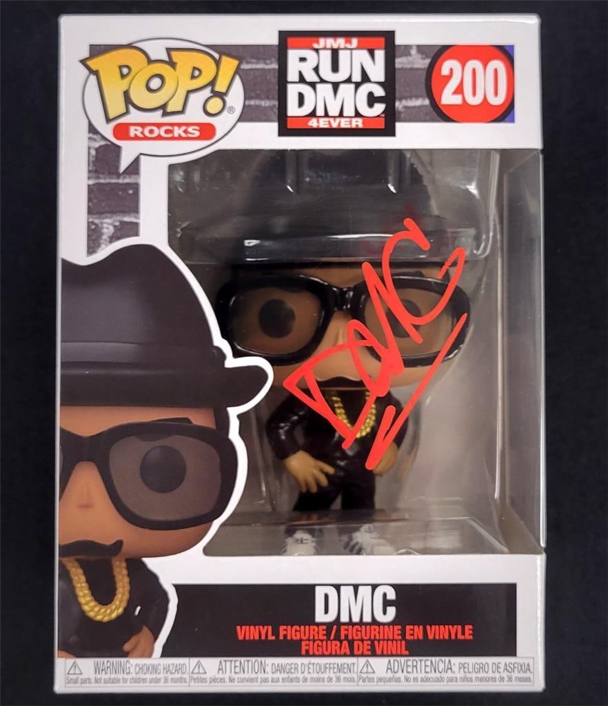 Funko Pop RUN DMC Figure Autographed by Darryl McDaniels Beckett Authenticated: Funko Pop RUN DMC Figure Autographed by Darryl McDaniels Beckett Authenticated This is an original RUN DMC Funko Pop! figure autographed by Darryl McDaniels. The autograph is authenticated by Beckett.