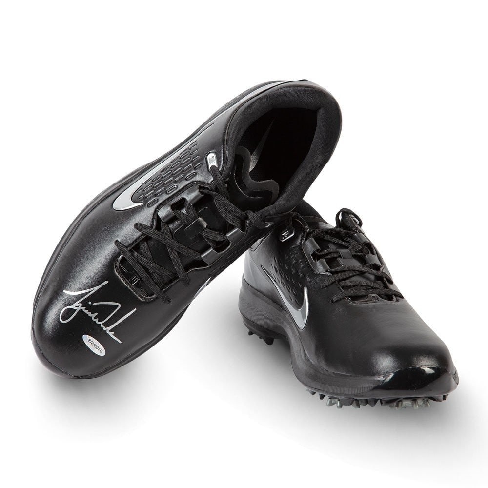 Autographed Air Zoom TW71 Golf Shoes Signed by Tiger Woods with Upper Deck COA: Autographed Air Zoom TW71 Golf Shoes Signed by Tiger Woods with Upper Deck COA These Air Zoom TW71 golf shoes are autographed by Tiger Woods. The shoes are authenticated by Upper Deck and originate fr