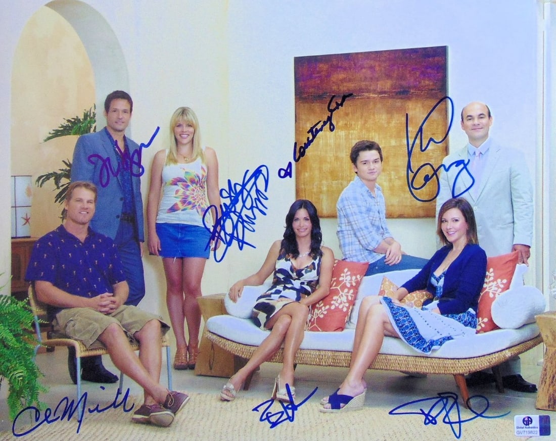 Cougar Town Signed 11X14 Photo Courteney Cox Busy Phillips Global Authentics: Cougar Town Signed 11X14 Photo Courteney Cox Busy Phillips Global Authentics This stunning 11" x 14" photograph features the cast of the beloved show Cougartown, showcasing the signatures of prominent