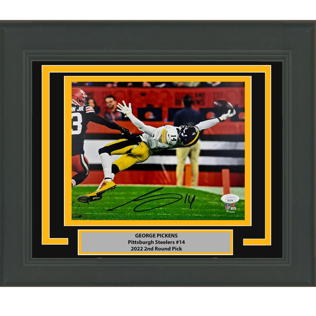 Framed George Pickens Signed Photo Pittsburgh Steelers JSA COA 16x20: Framed George Pickens Signed Photo Pittsburgh Steelers JSA COA 16x20 Celebrate your love for the Pittsburgh Steelers with this professionally framed and matted 16x20 photo of George Pickens. This auto