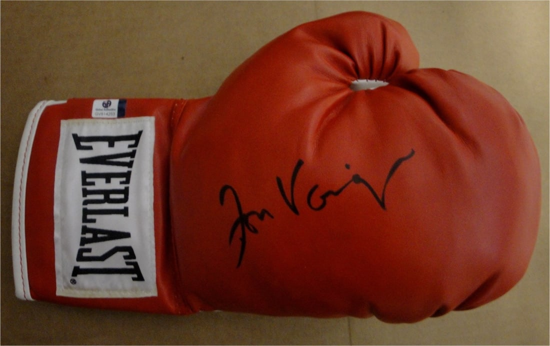 Jon Voight Signed Everlast Boxing Glove Authenticated by Global Authentics (1 of 3)