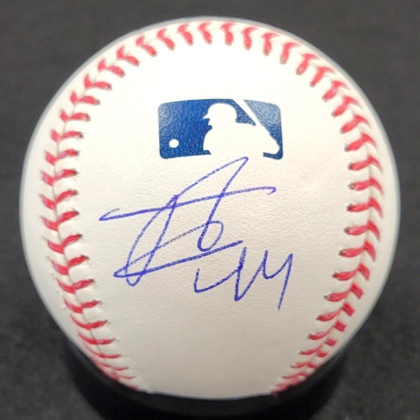 Julio Rodriguez Signed Rawlings MLB Baseball Beckett BAS Holo Seattle Mariners: Julio Rodriguez Signed Rawlings MLB Baseball Beckett BAS Holo Seattle Mariners This is an original baseball signed by Julio Rodriguez, a player for the Seattle Mariners. The ball is authenticated by B