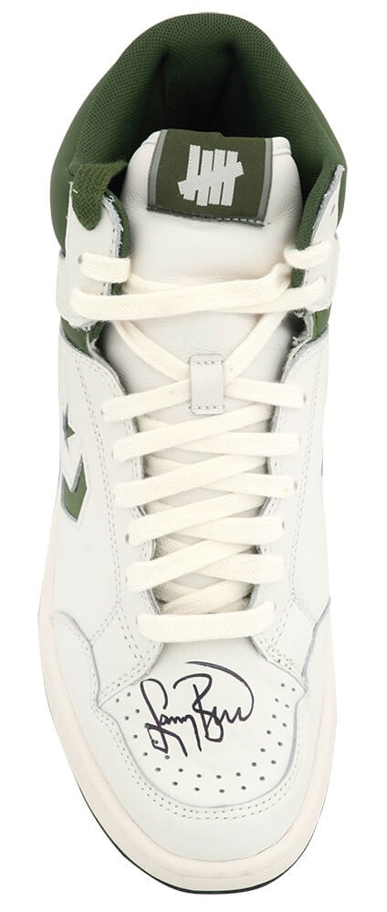 Larry Bird Signed Converse Undefeated Weapons Basketball Shoe Right Foot: Larry Bird Signed Converse Undefeated Weapons Basketball Shoe Right Foot Own a piece of basketball history with this authentic signed right foot shoe from Larry Bird, featuring the iconic Converse X U