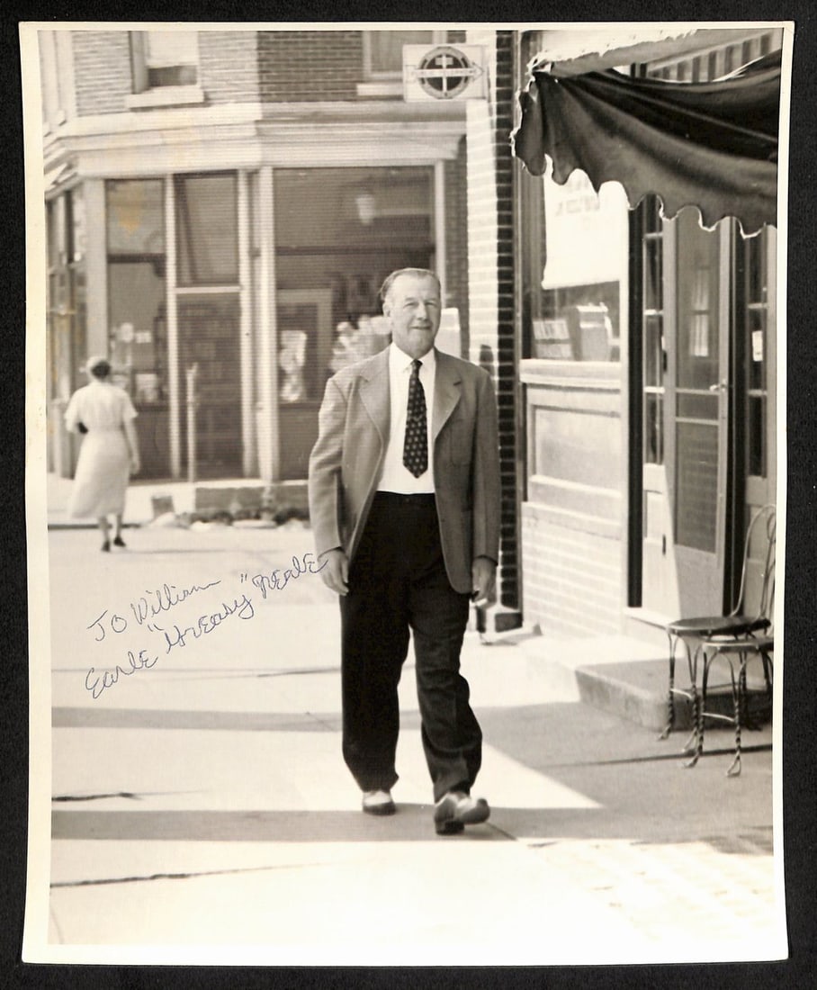 Earle Greasy Neale Signed Vintage 8x10 Photo Philadelphia Eagles JSA Certified: Earle Greasy Neale Signed Vintage 8x10 Photo Philadelphia Eagles JSA Certified This is a signed vintage 8x10 photograph of Earle Greasy Neale, a notable figure in football history and a member of the 